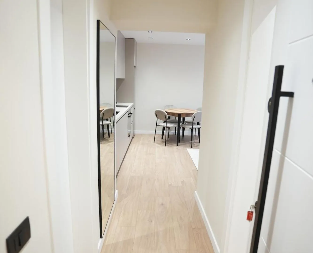Huqi Luxury Apartments 1 티라나 알바니아